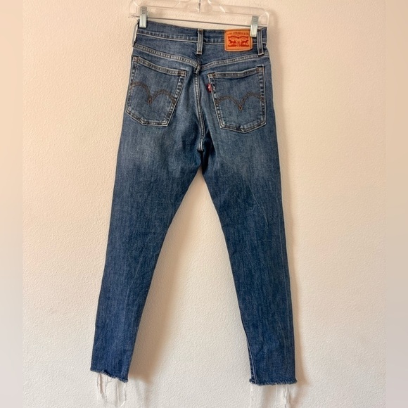 Levi’s Wedgie Skinny Medium Wash High Rise Button Fly Tough Love Blue Jeans 26 - Picture 10 of 16